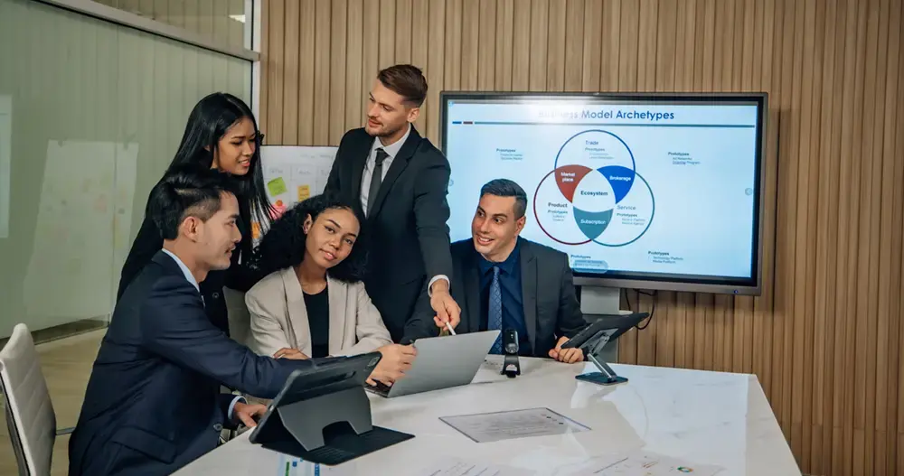 business-team-collaboration-meeting-in-modern-work trade marketing